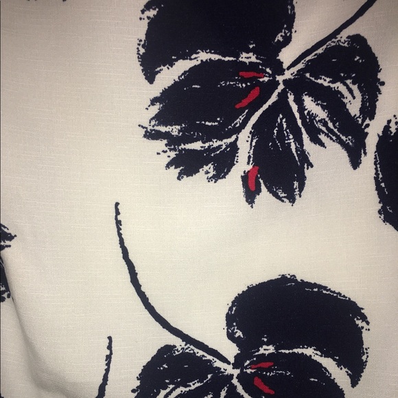 Ark & co; short, wing sleeved dress. Never worn! - Picture 3 of 4